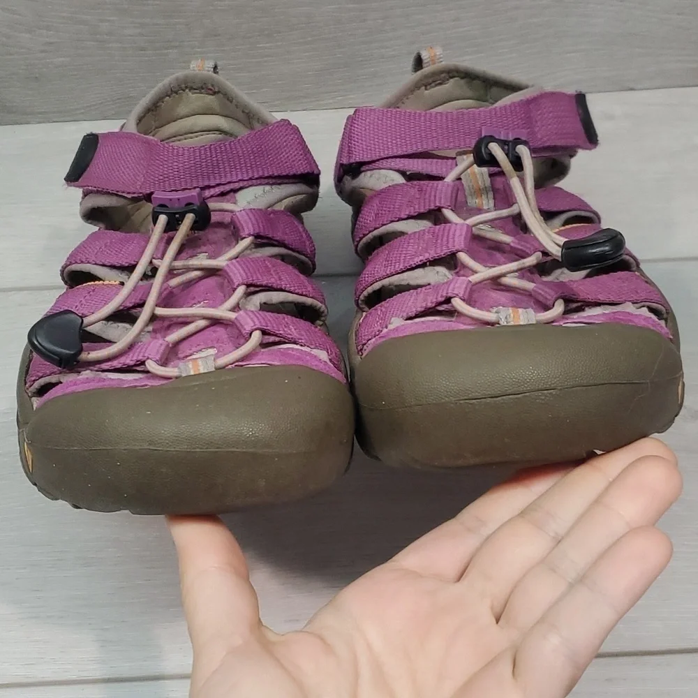 Keen Mens Newport Outdoor Waterproof Sandals Flats shoes sz 6